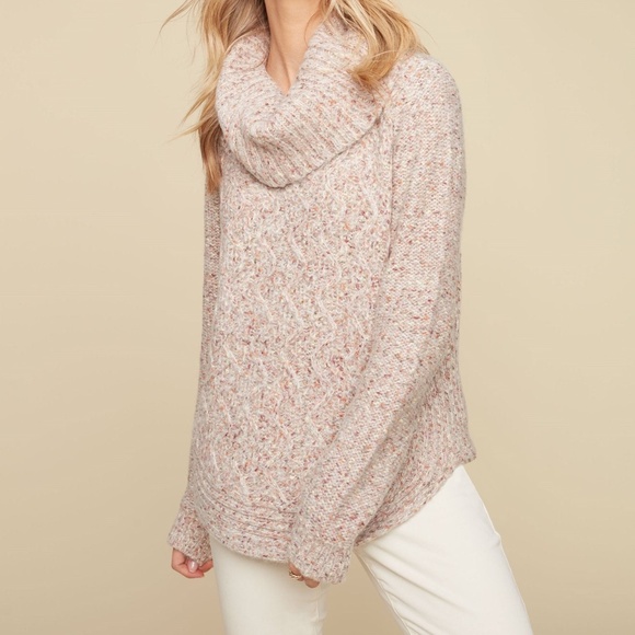 CABLE KNIT TURTLENECK - Picture 1 of 6